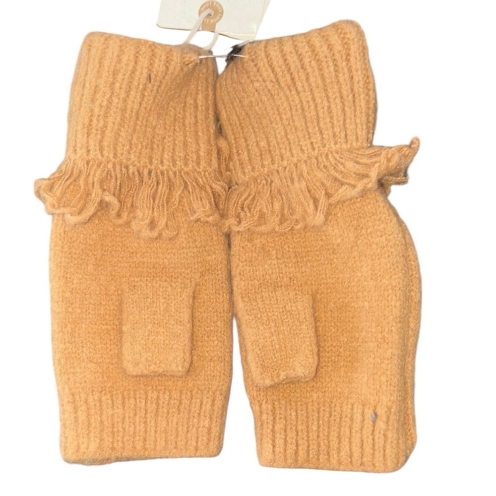 6. Fringed Tan Fingerless Mittens